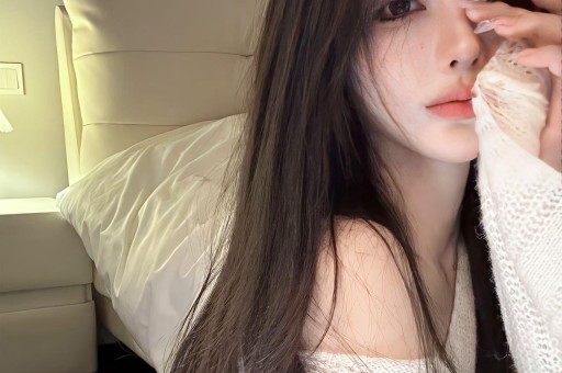 继岳云鹏后 向佐也说了娱乐圈的一些事情关晓彤也没逃过