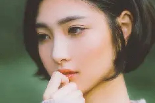 “耍大牌”被富婆贴脸开大口碑下滑是真性情还是低情商？